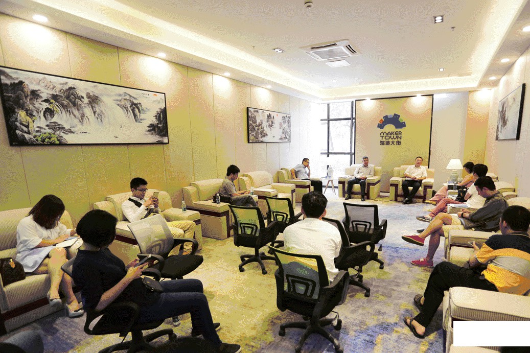 1544606302908357.gif 0 (1).gif